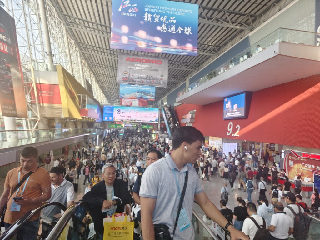 ドア・窓展示会 出展通訳サポート